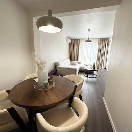 New Luxury Furnished Apartment - Beach, Varna Center & Fast Wi-Fi מראה חיצוני תמונה