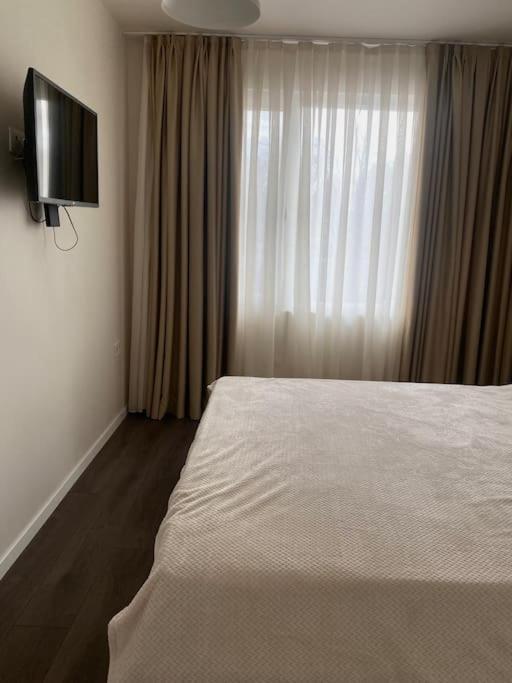 New Luxury Furnished Apartment - Beach, Varna Center & Fast Wi-Fi מראה חיצוני תמונה